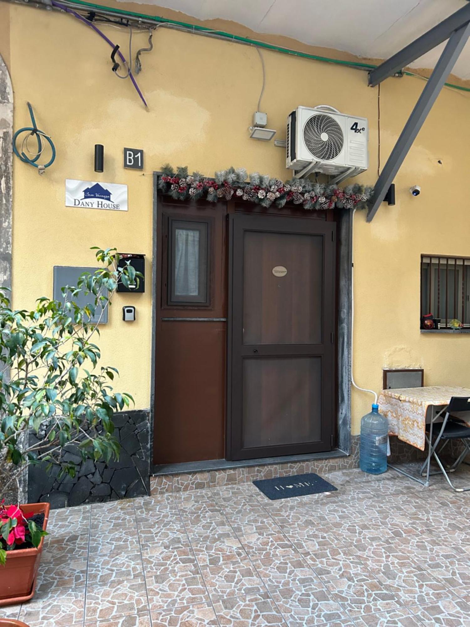 Ferienwohnung Dany House CTA Exterior foto